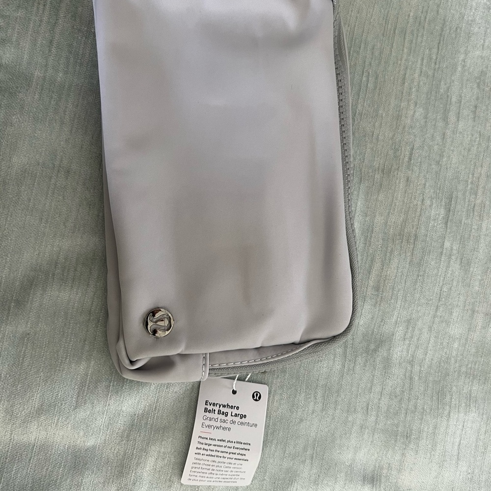 Lululemon Everywhere Belt Bag in Light Gray 2L